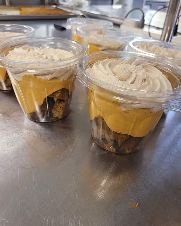 Keto Gluten-Free Pumpkin Cheesecake Parfait Cups (1)
